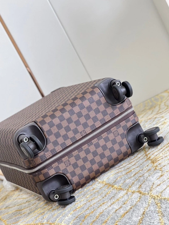 WIS Louis HORIZON Vuitton 55 0708